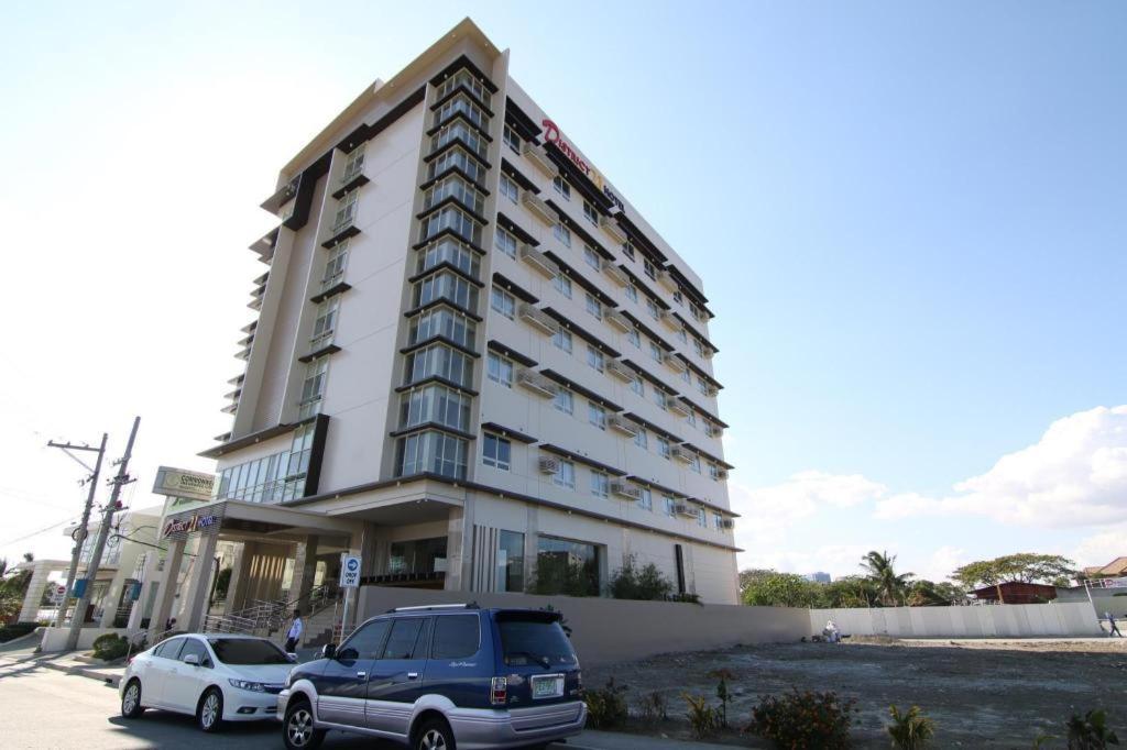 District 21 Hotel Iloilo Zewnętrze zdjęcie