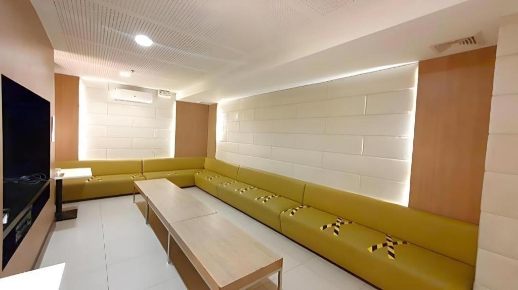 District 21 Hotel Iloilo Zewnętrze zdjęcie