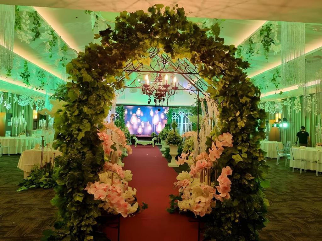 District 21 Hotel Iloilo Zewnętrze zdjęcie