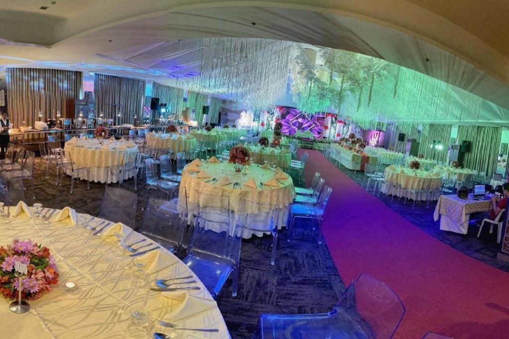 District 21 Hotel Iloilo Zewnętrze zdjęcie