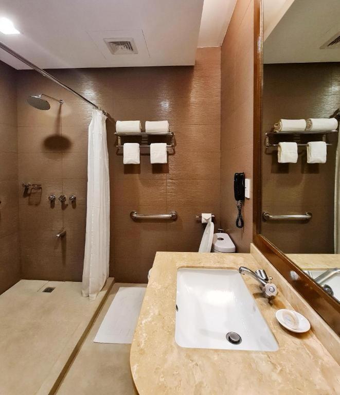 District 21 Hotel Iloilo Zewnętrze zdjęcie