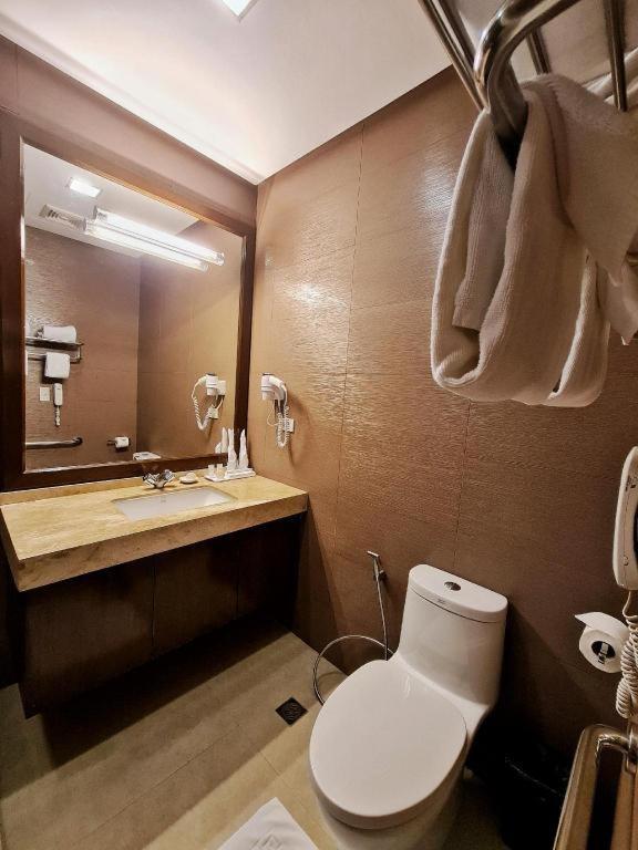District 21 Hotel Iloilo Zewnętrze zdjęcie